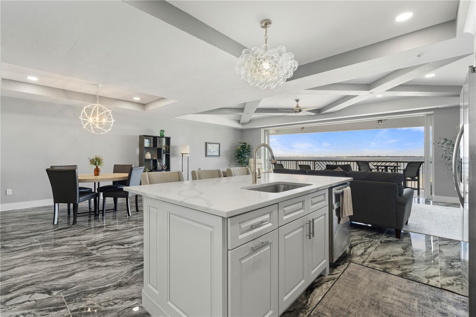 PARADISE POINTE/CHARLOTTE HARB - Residential