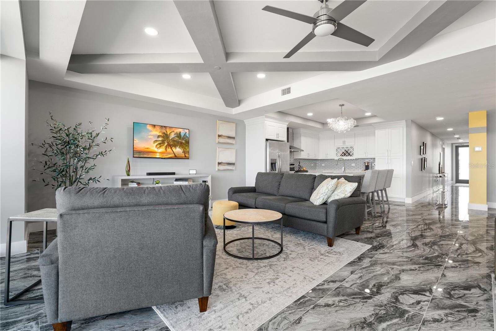 PARADISE POINTE/CHARLOTTE HARB - Residential