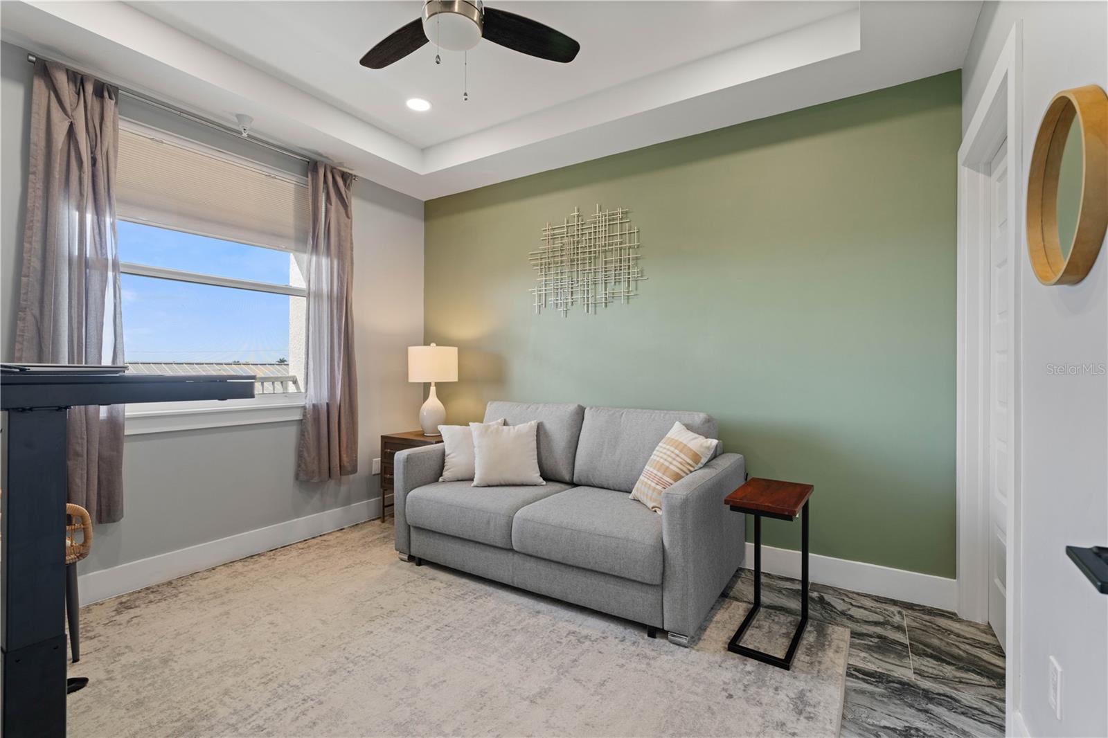 PARADISE POINTE/CHARLOTTE HARB - Residential