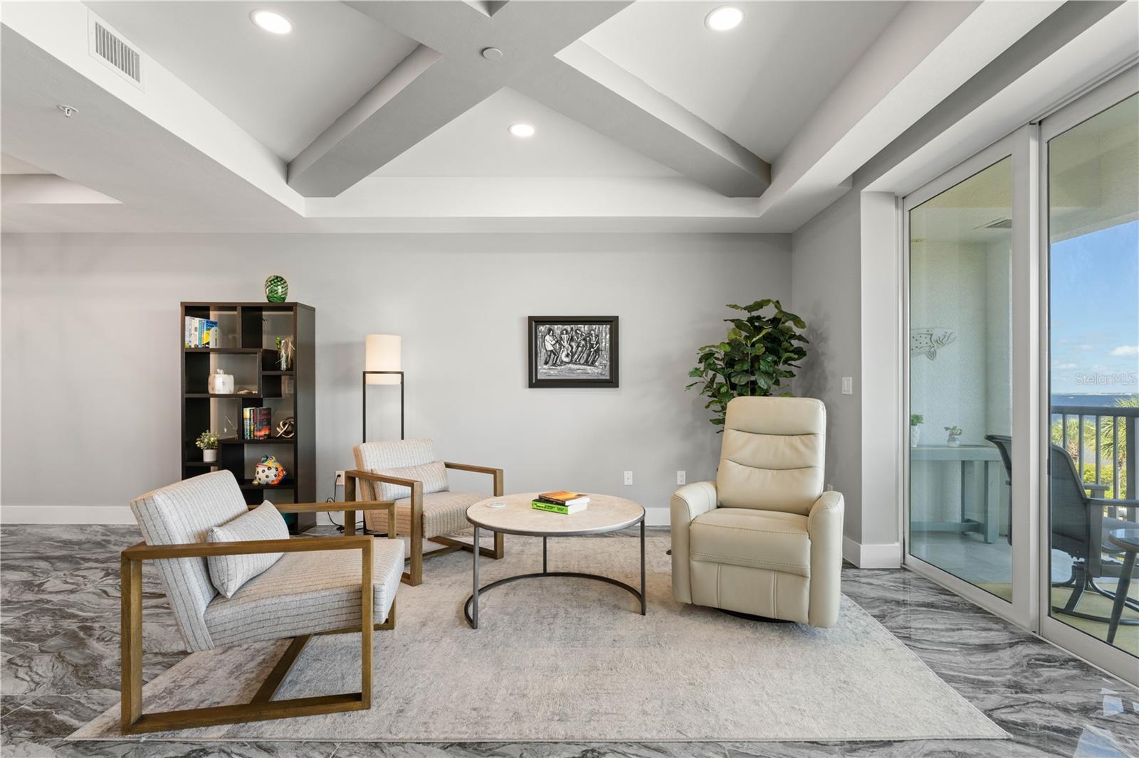 PARADISE POINTE/CHARLOTTE HARB - Residential