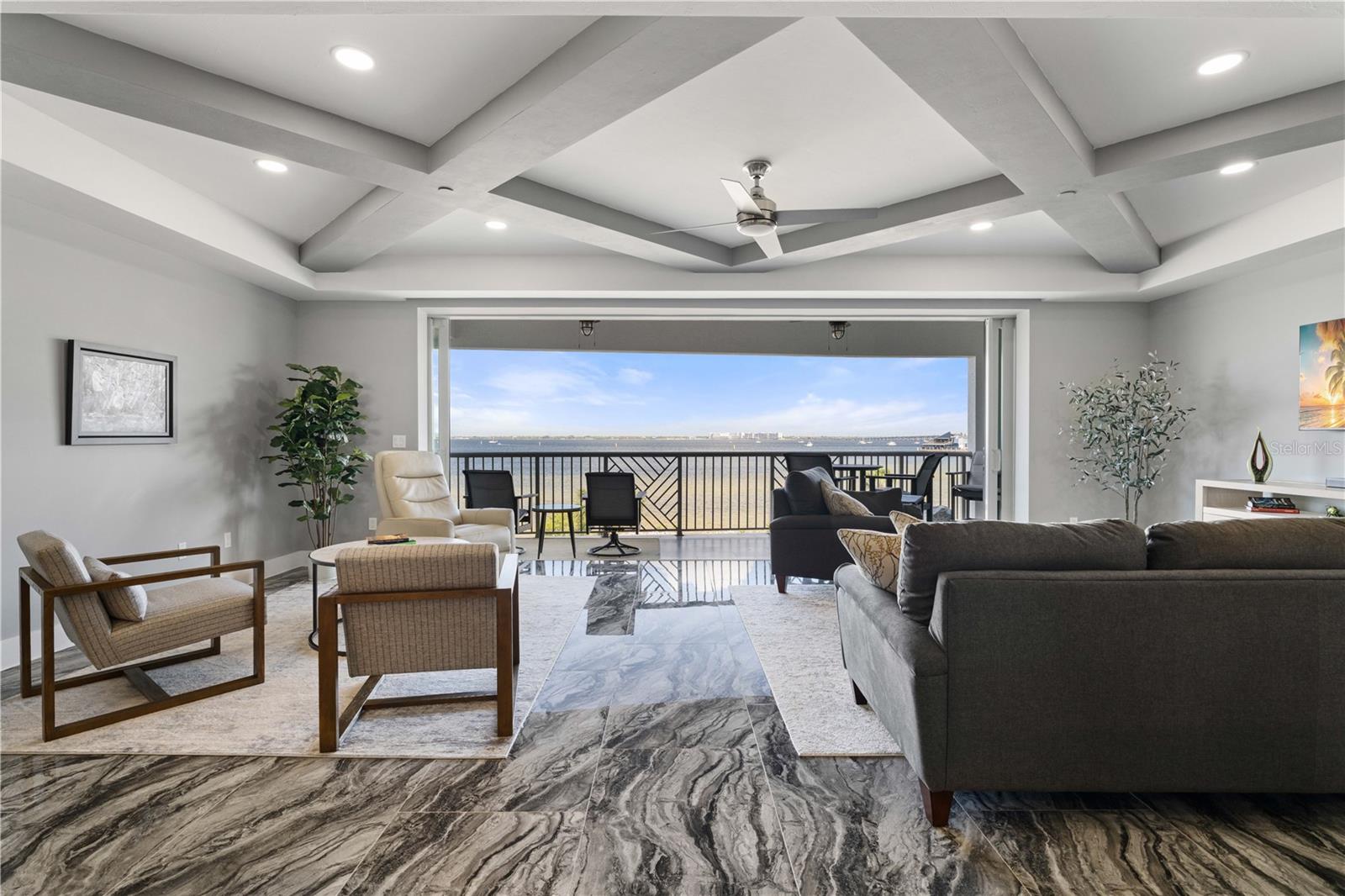 PARADISE POINTE/CHARLOTTE HARB - Residential