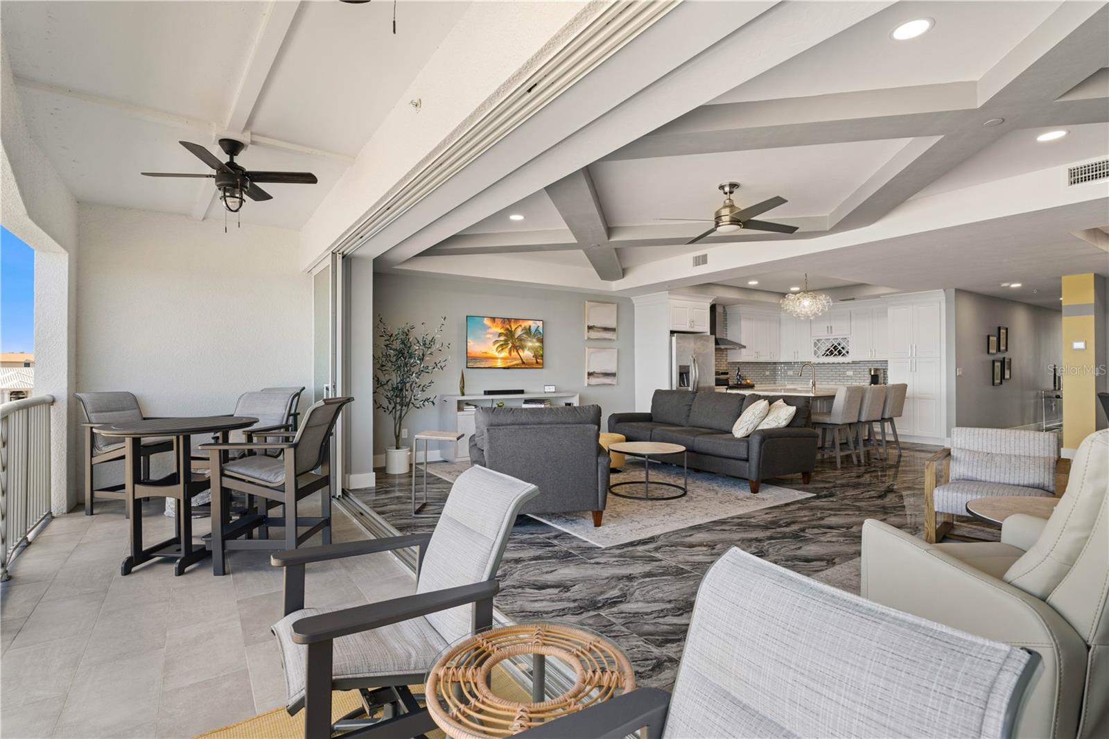 PARADISE POINTE/CHARLOTTE HARB - Residential