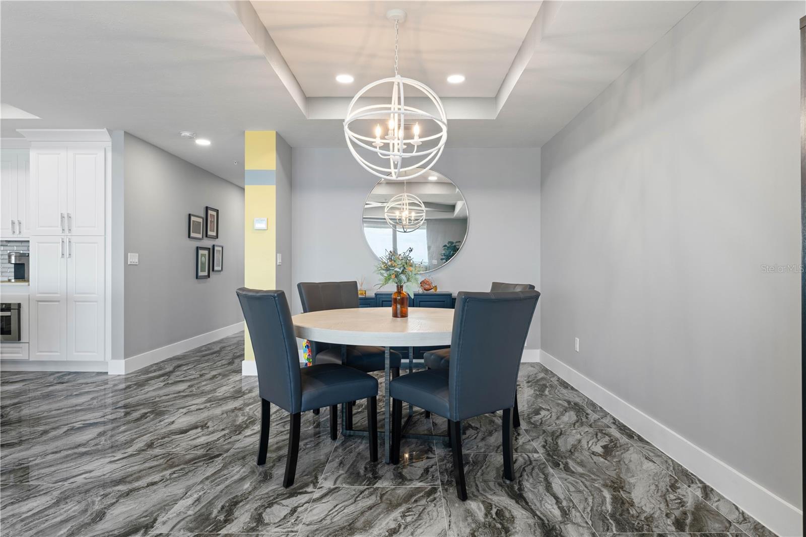 PARADISE POINTE/CHARLOTTE HARB - Residential