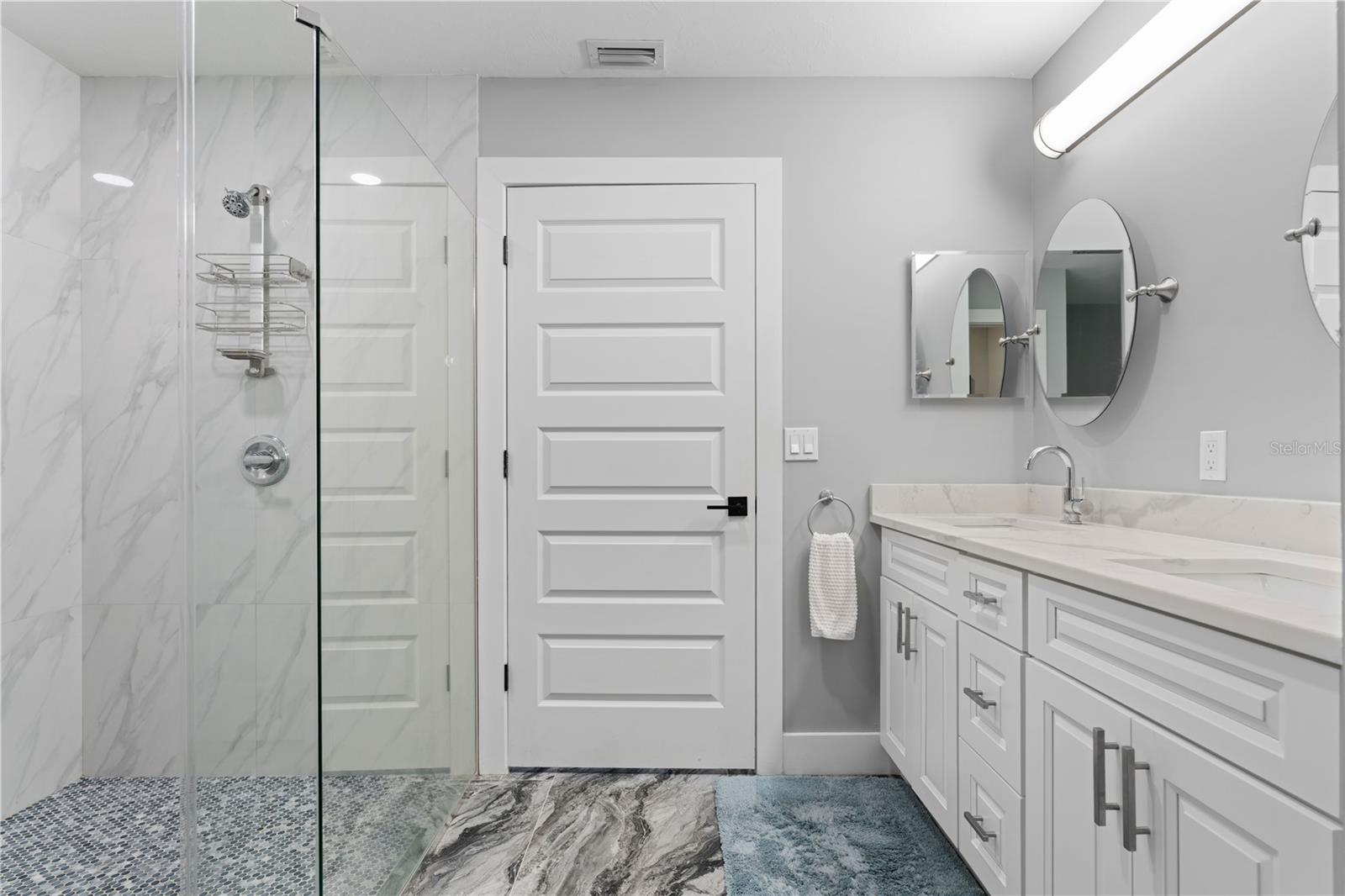 PARADISE POINTE/CHARLOTTE HARB - Residential