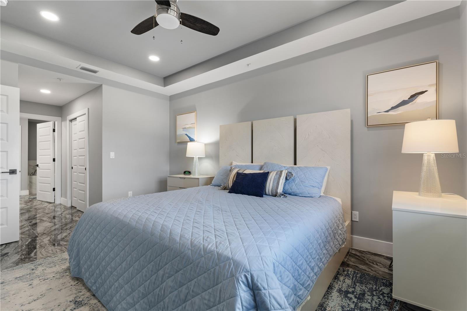 PARADISE POINTE/CHARLOTTE HARB - Residential