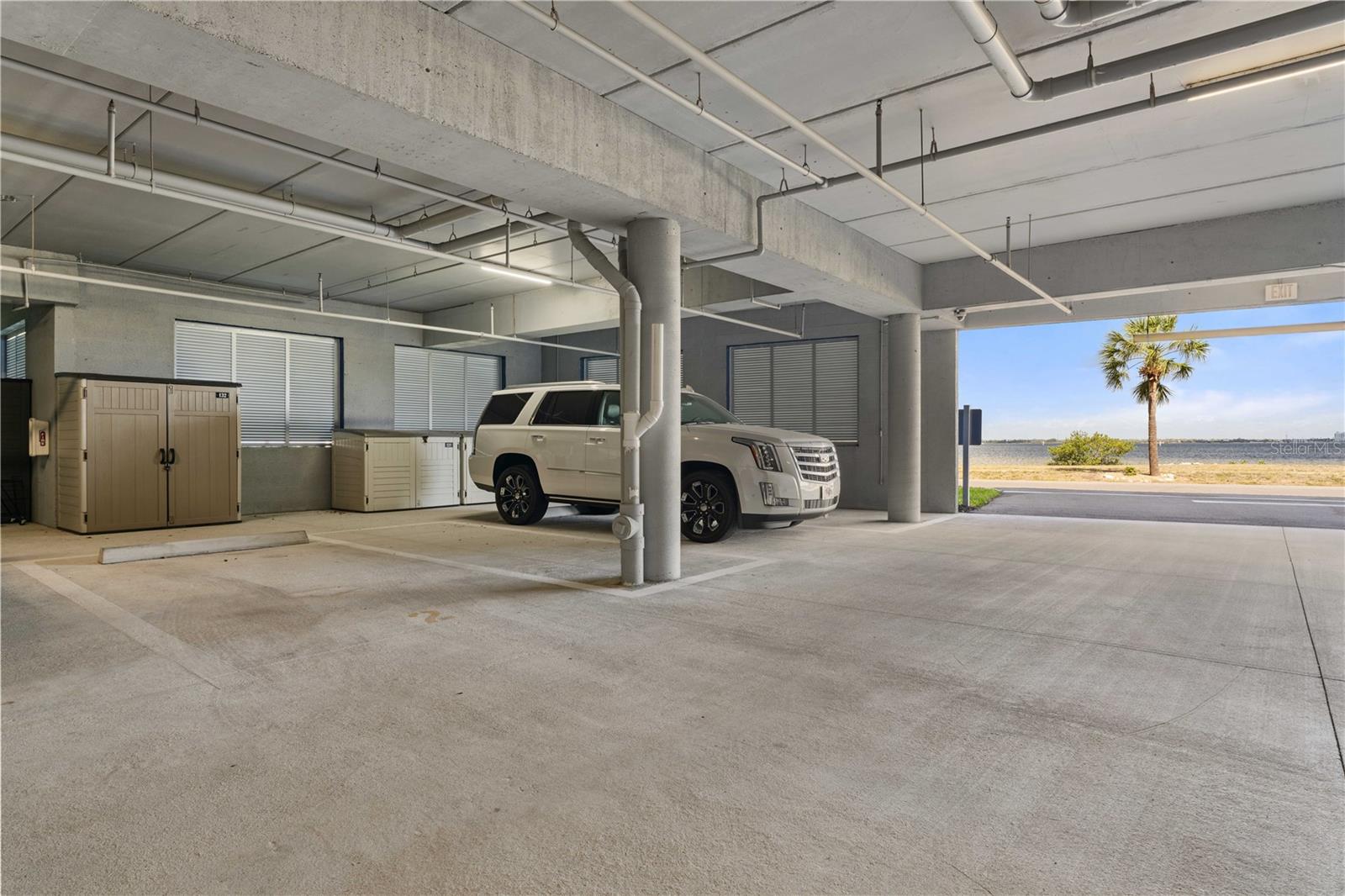 PARADISE POINTE/CHARLOTTE HARB - Residential