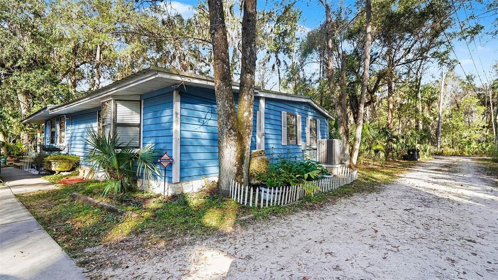 Photo of 13212 E Shawnee Trail, Inverness, FL 34450 (MLS # TB8456014)