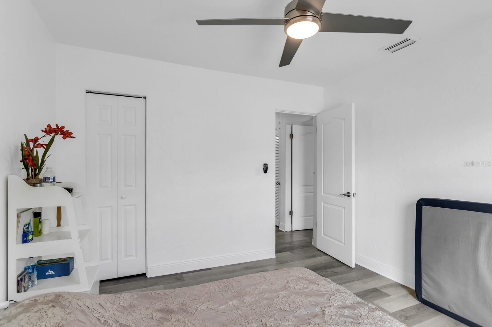 KENNETH CITY UNIT 1 REV - Residential