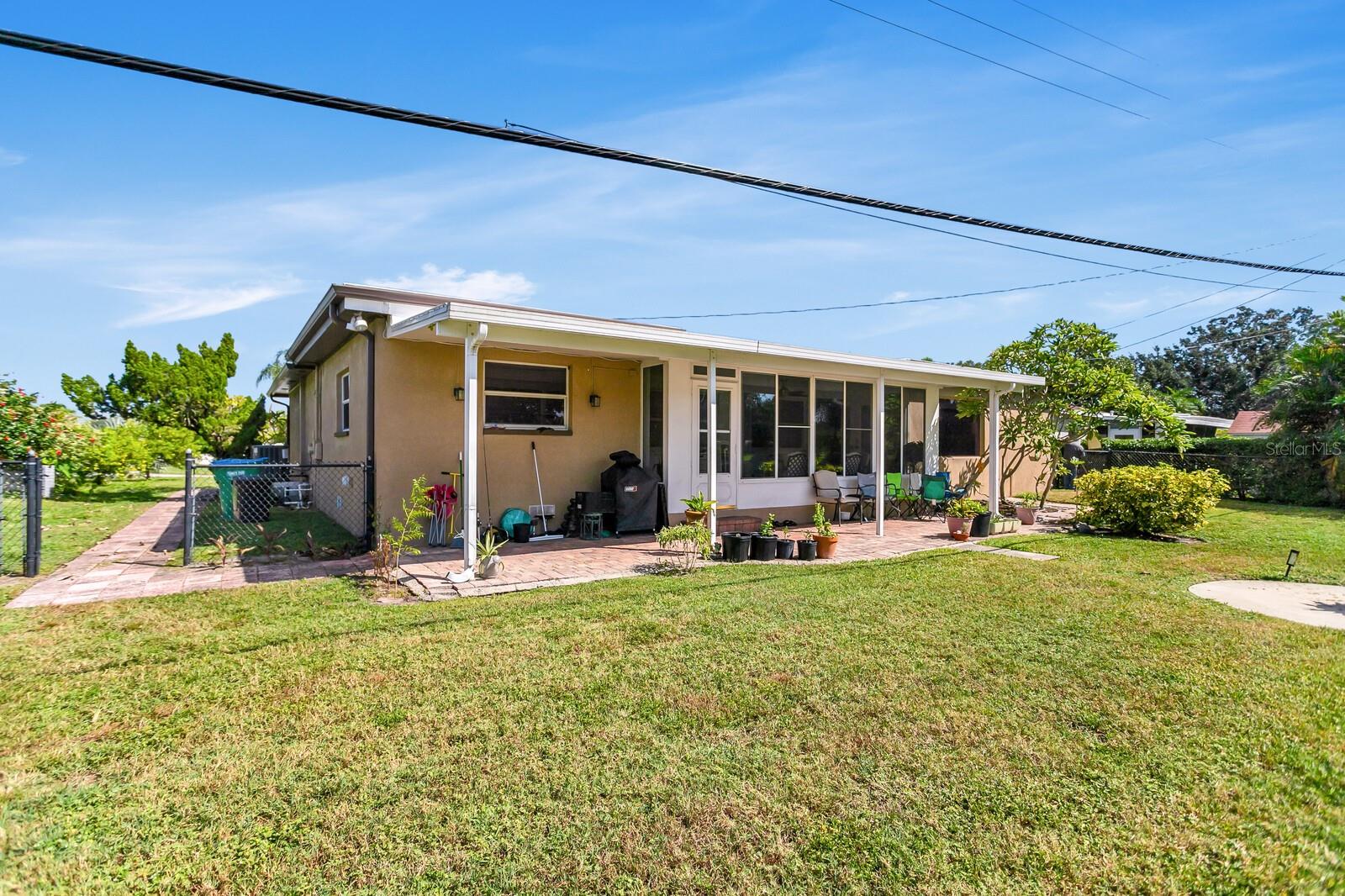 KENNETH CITY UNIT 1 REV - Residential