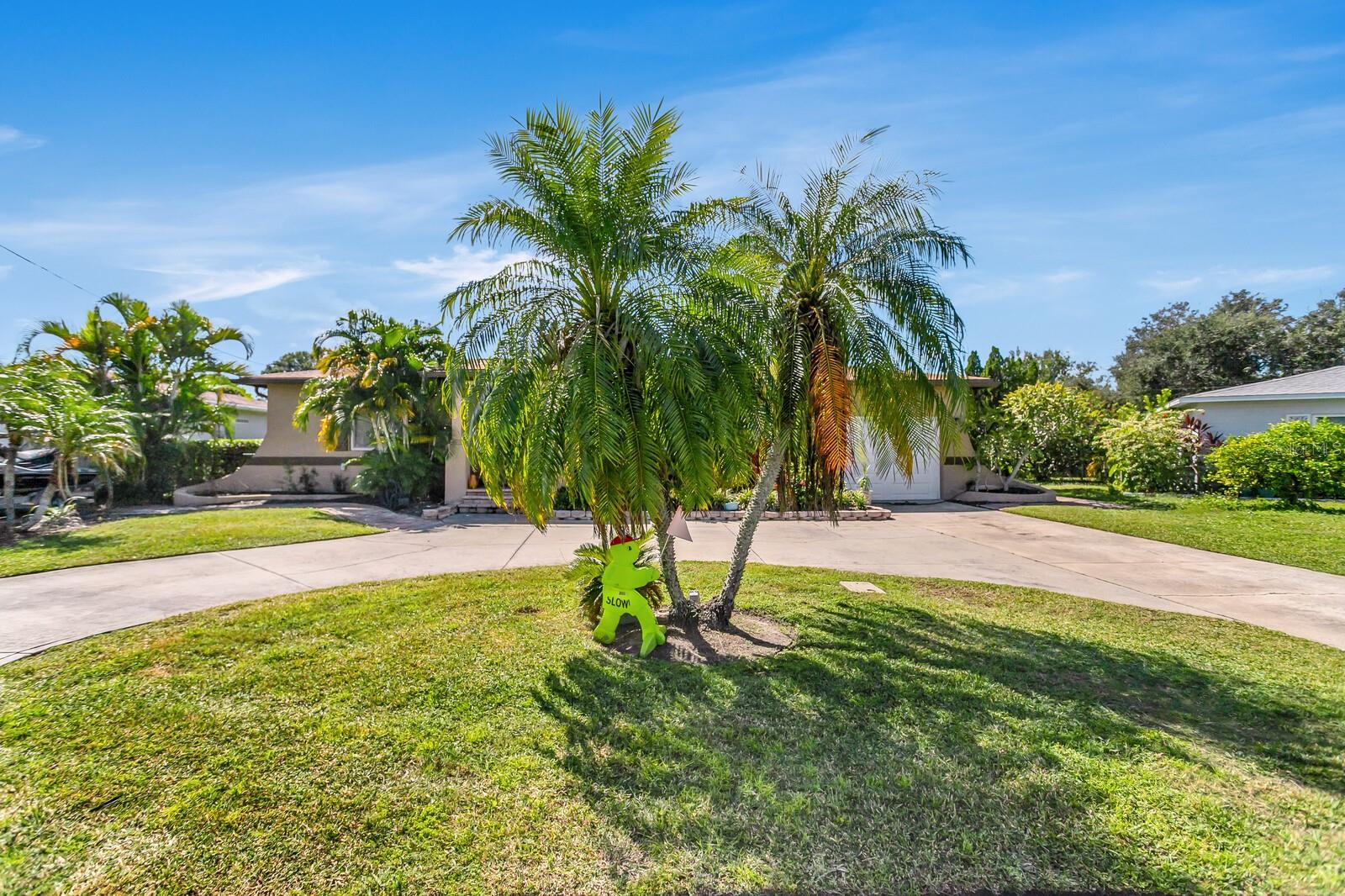 KENNETH CITY UNIT 1 REV - Residential