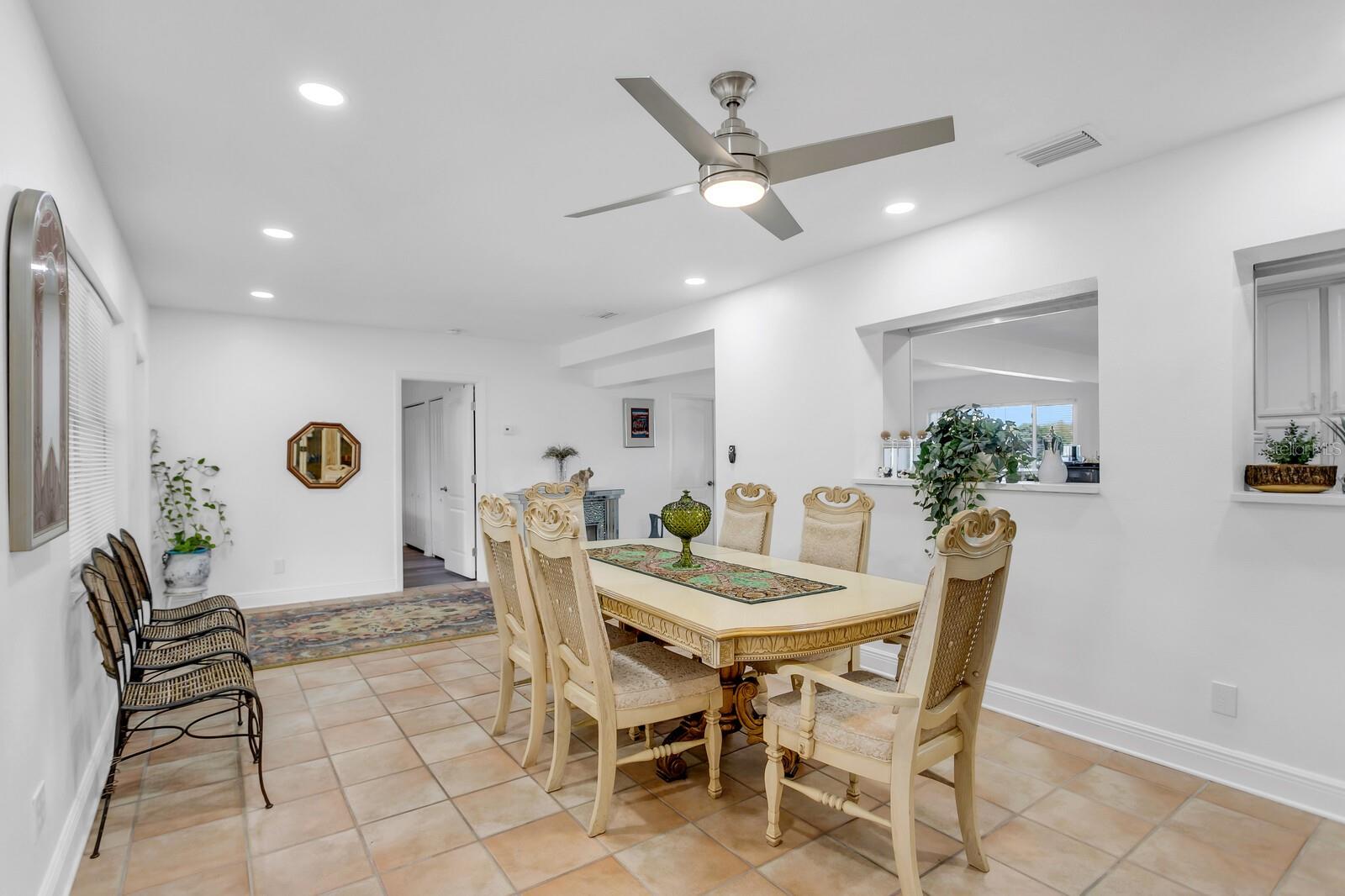 KENNETH CITY UNIT 1 REV - Residential
