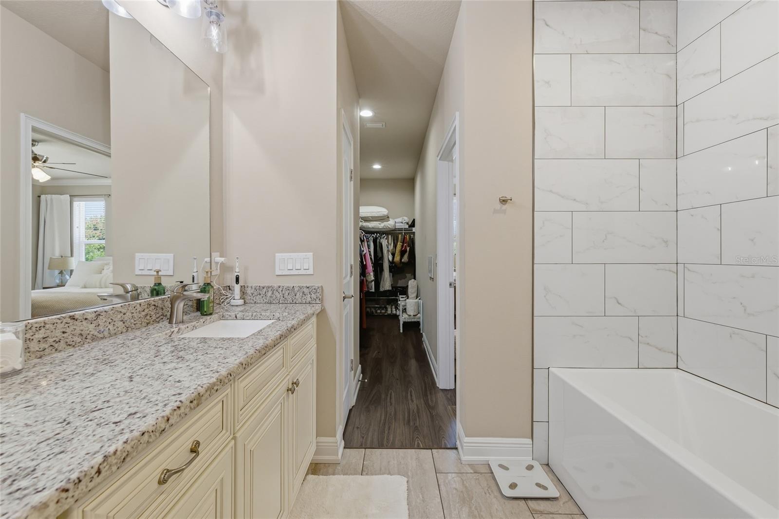 TERRA NOVA REVISED MAP W 27.5 FT OF LOT 11 BLOCK1 - Residential