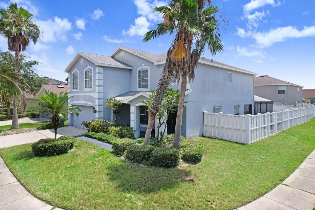 Photo of 7515 Dragon Fly Loop, Gibsonton, FL 33534 (MLS # TB8401485)