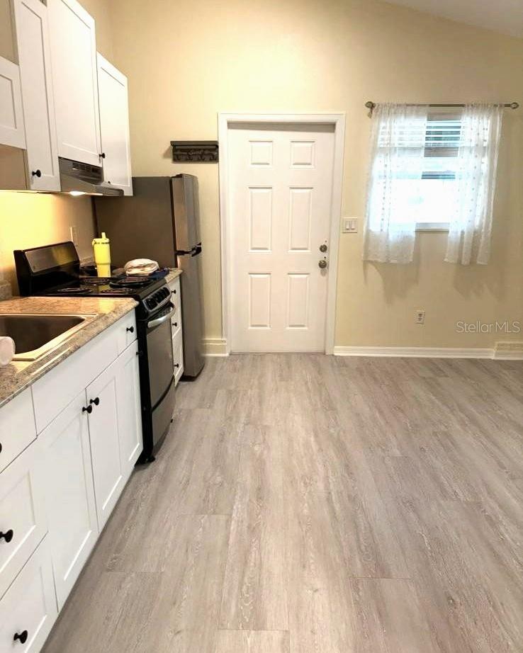 FAIRVIEW PARK - Residential Lease