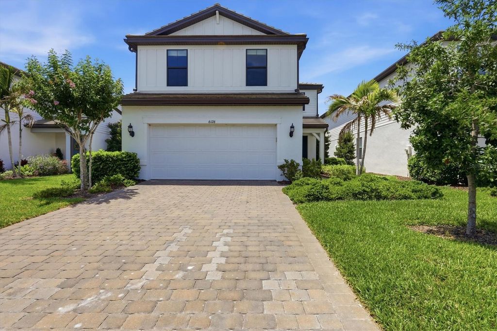 Photo of 6126 Bluestar Court, Lakewood Ranch, FL 34211 (MLS # A4691898)