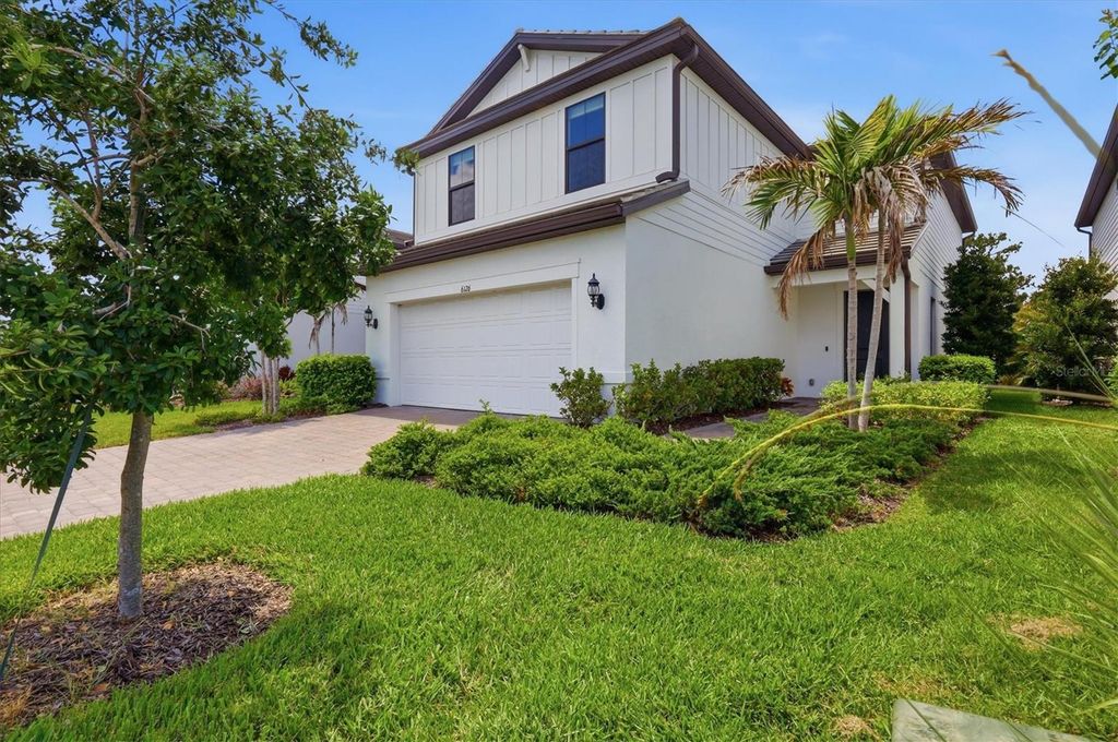 Photo of 6126 Bluestar Court, Lakewood Ranch, FL 34211 (MLS # A4691898)