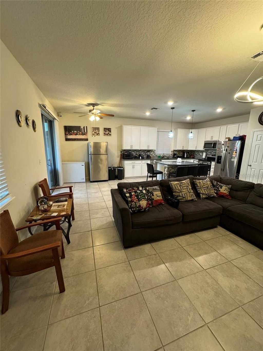 Photo of 748 Citrus Isle Dr, Davenport, FL 33837 (MLS # S5139390)