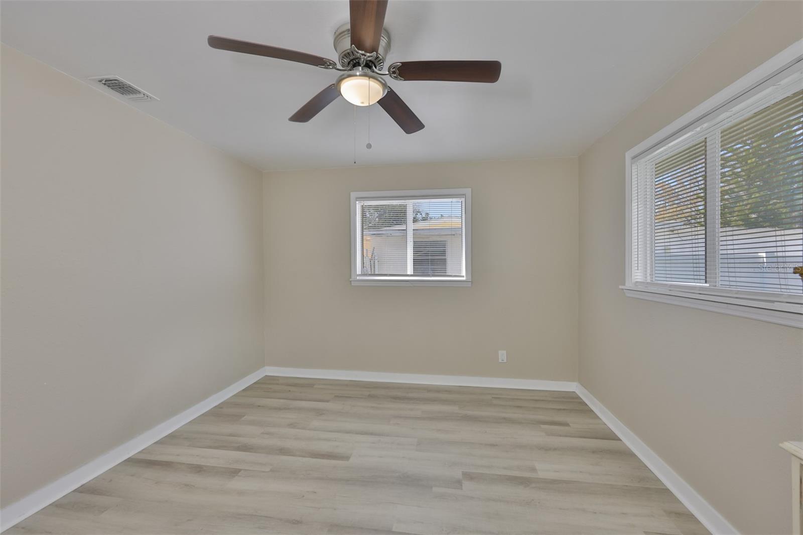 GANDY GARDENS 1 - Residential