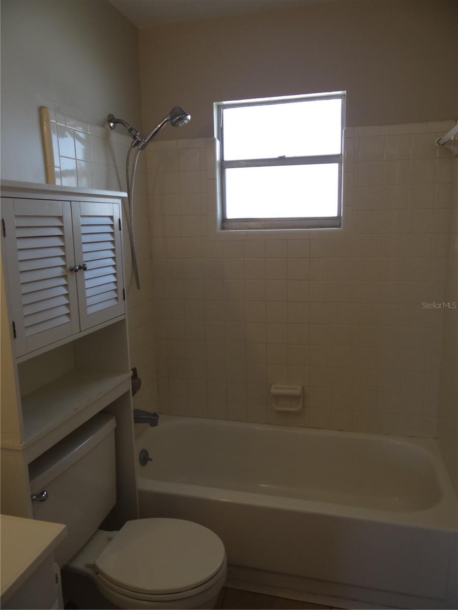 ORANGEWOOD ESTATES S - Residential Lease