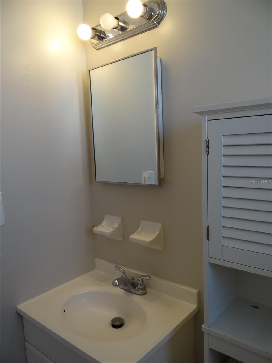 ORANGEWOOD ESTATES S - Residential Lease