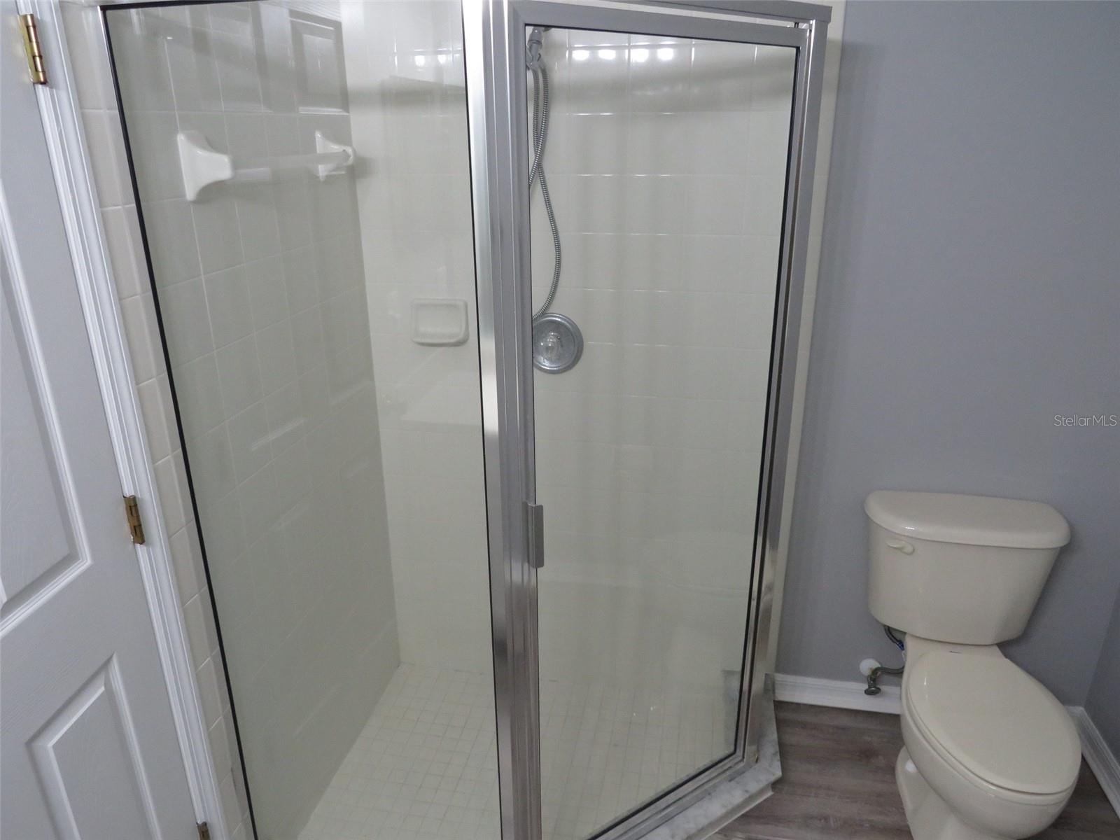 GLENBROOK SUB - Residential Lease