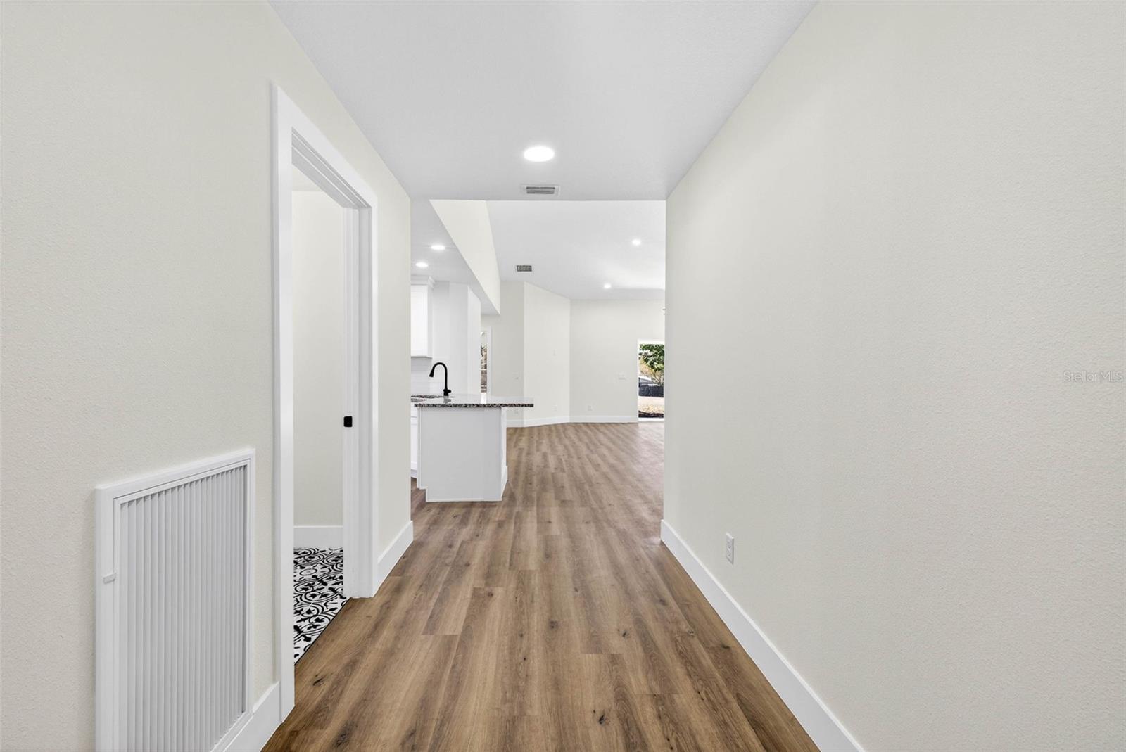 MILLS ESTATE - Residential