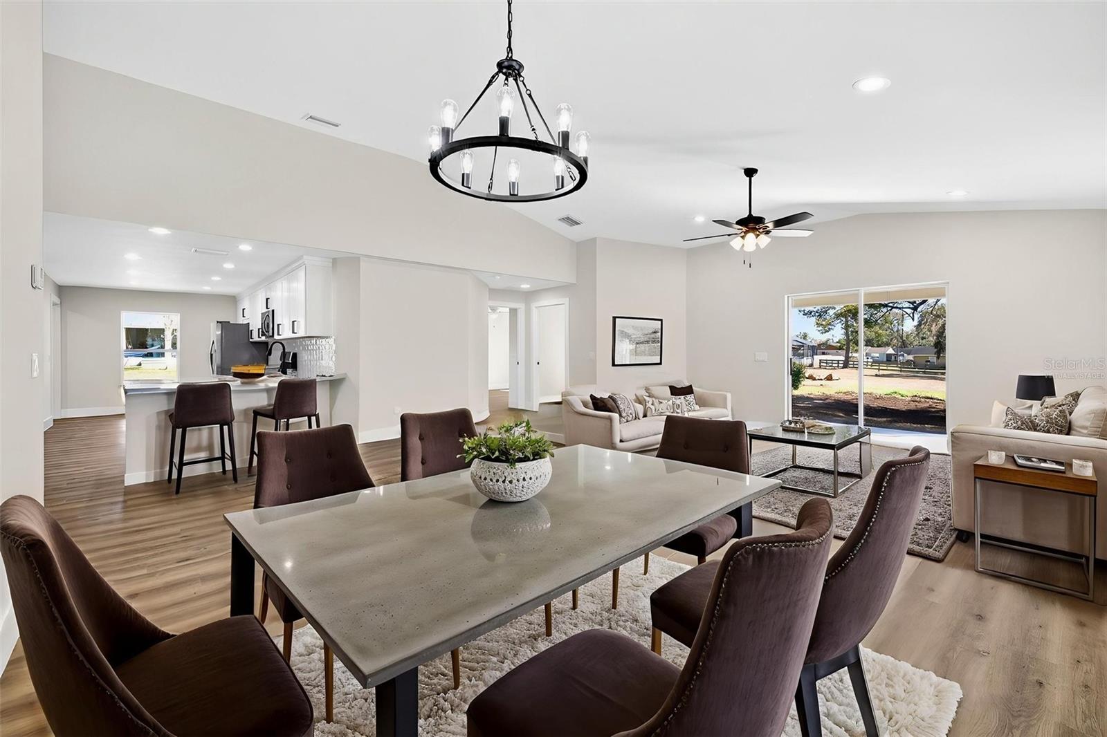 MILLS ESTATE - Residential