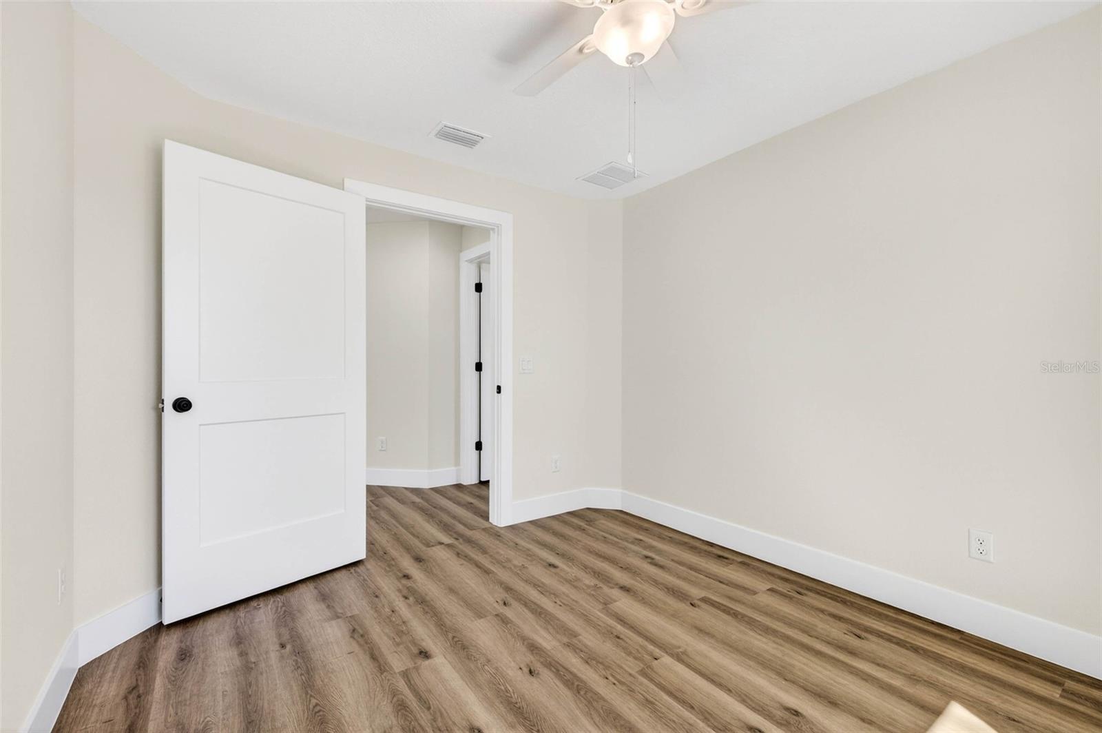 MILLS ESTATE - Residential