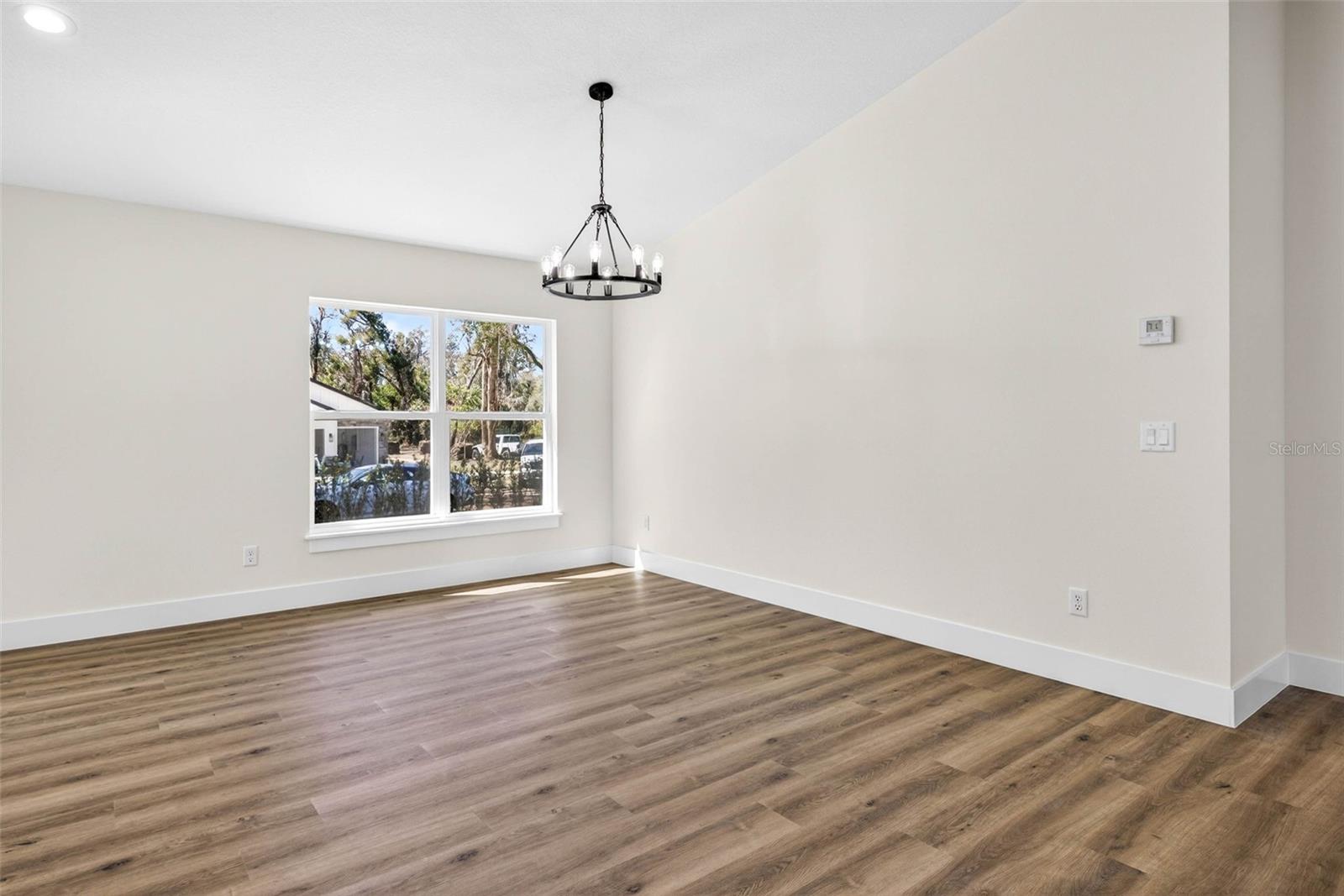 MILLS ESTATE - Residential