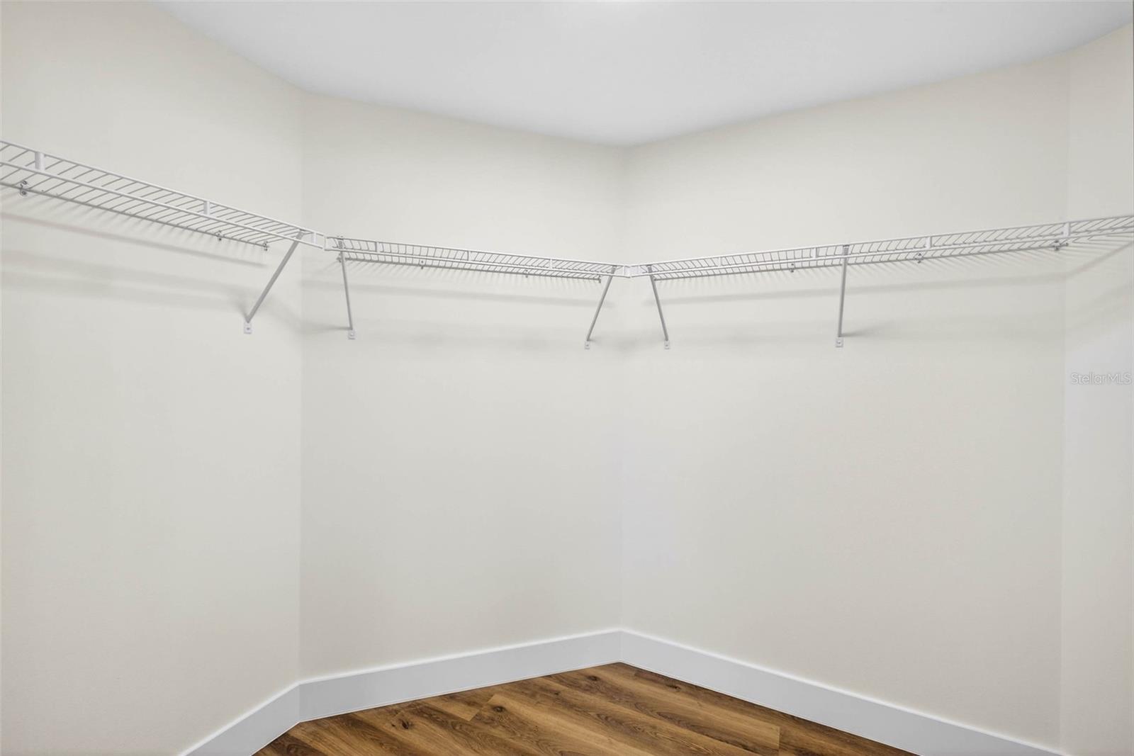 MILLS ESTATE - Residential