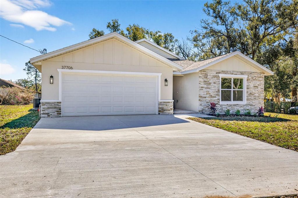 Photo of 37706 Dixie Avenue, Dade City, FL 33525 (MLS # TB8482450)