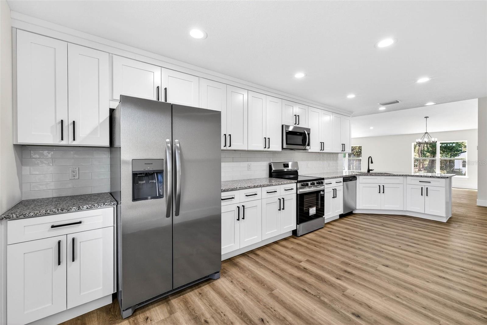 MILLS ESTATE - Residential