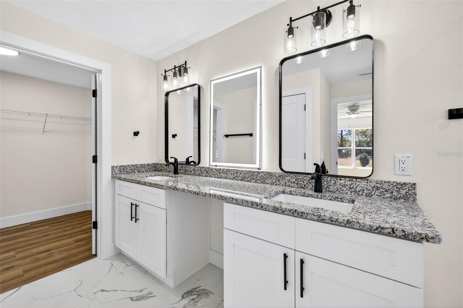 MILLS ESTATE - Residential