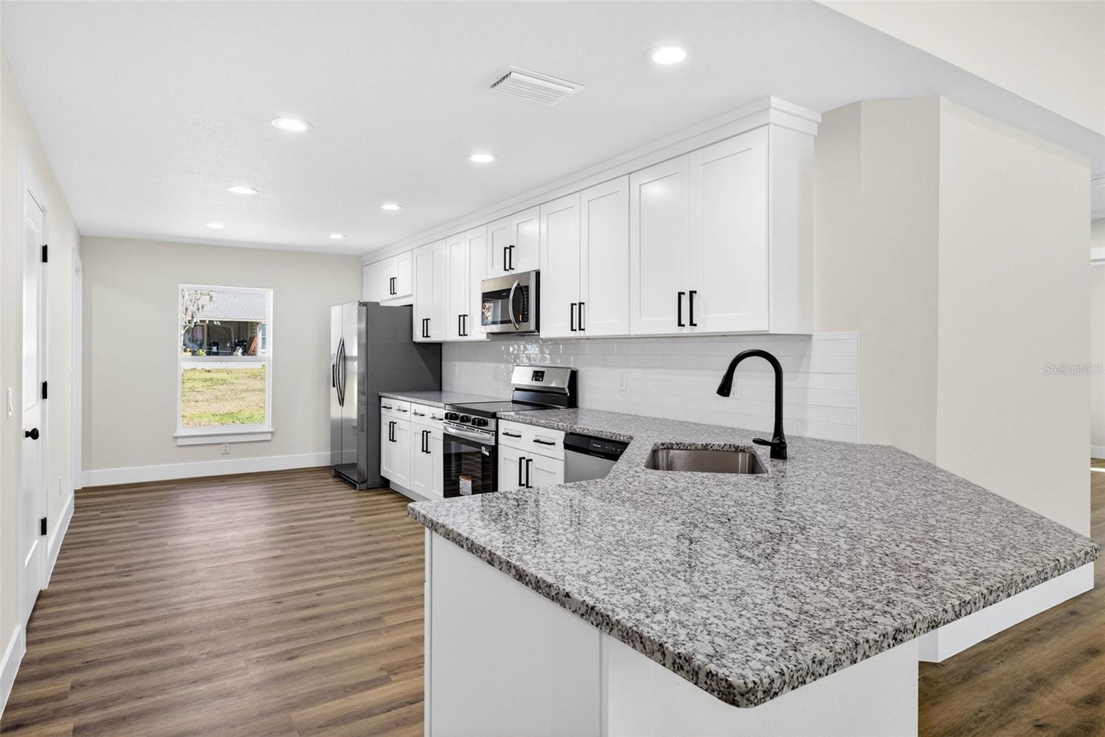 MILLS ESTATE - Residential