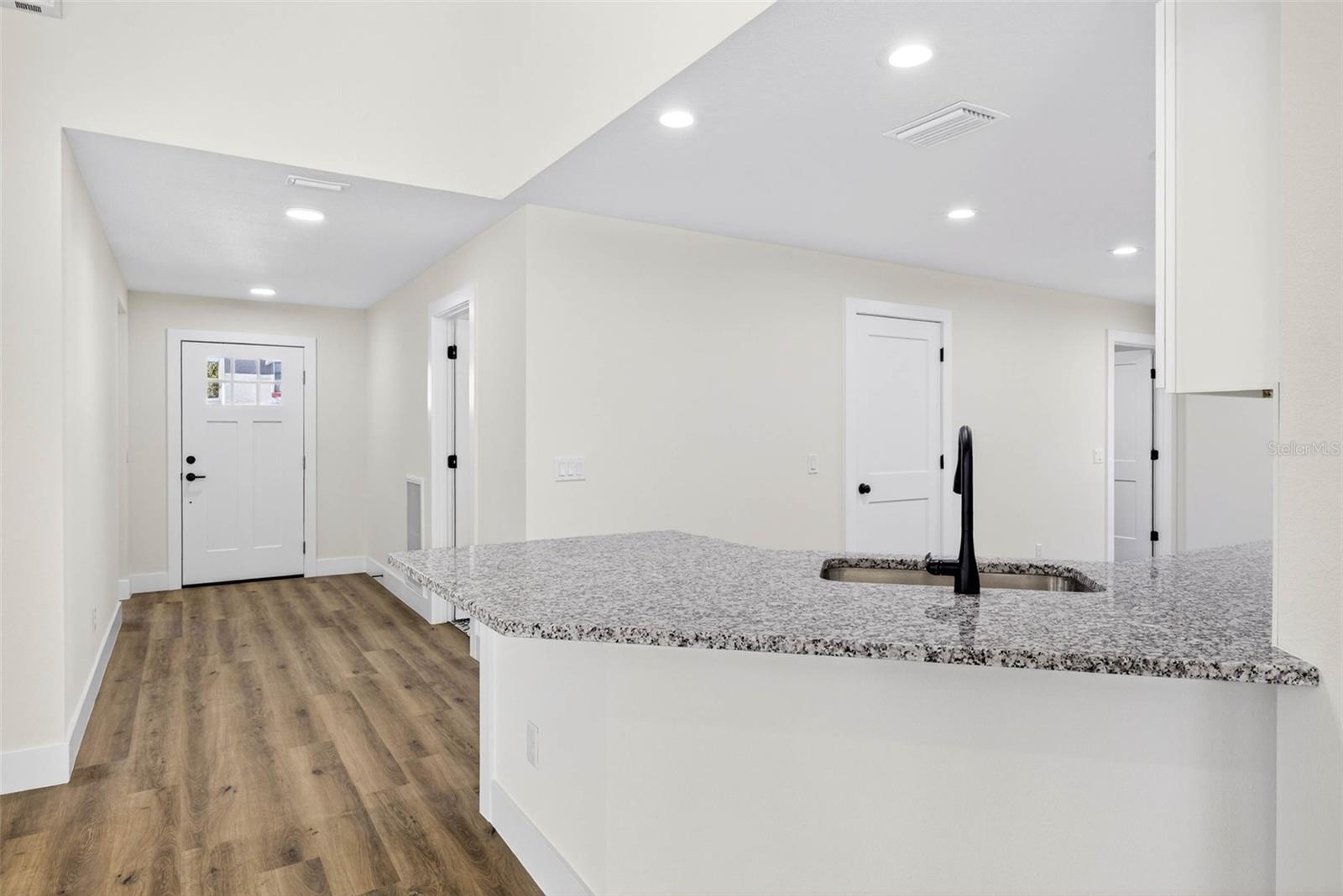 MILLS ESTATE - Residential