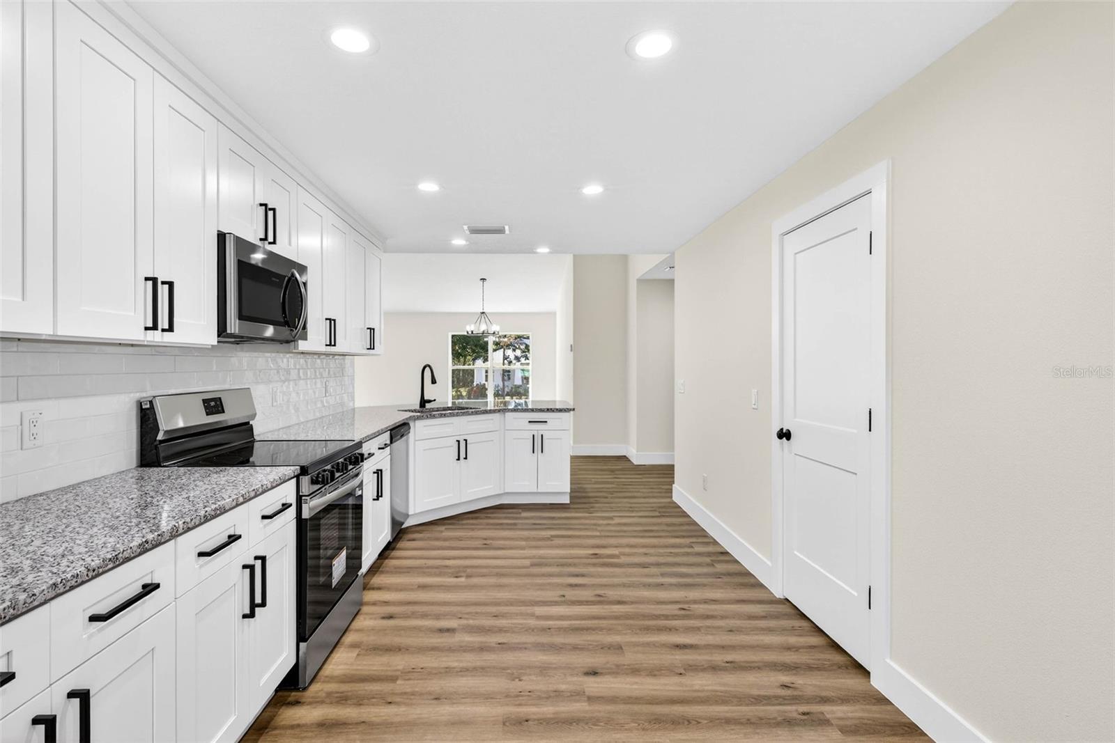 MILLS ESTATE - Residential