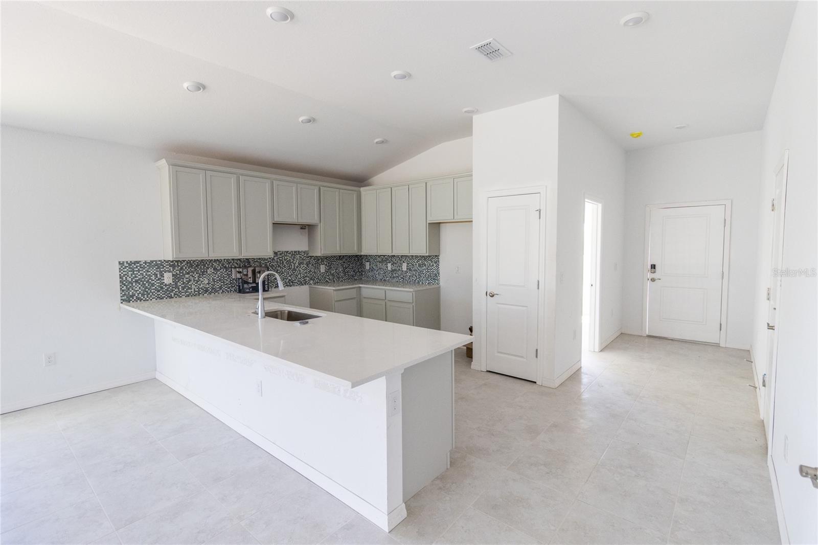 434 ALBATROSS ROAD