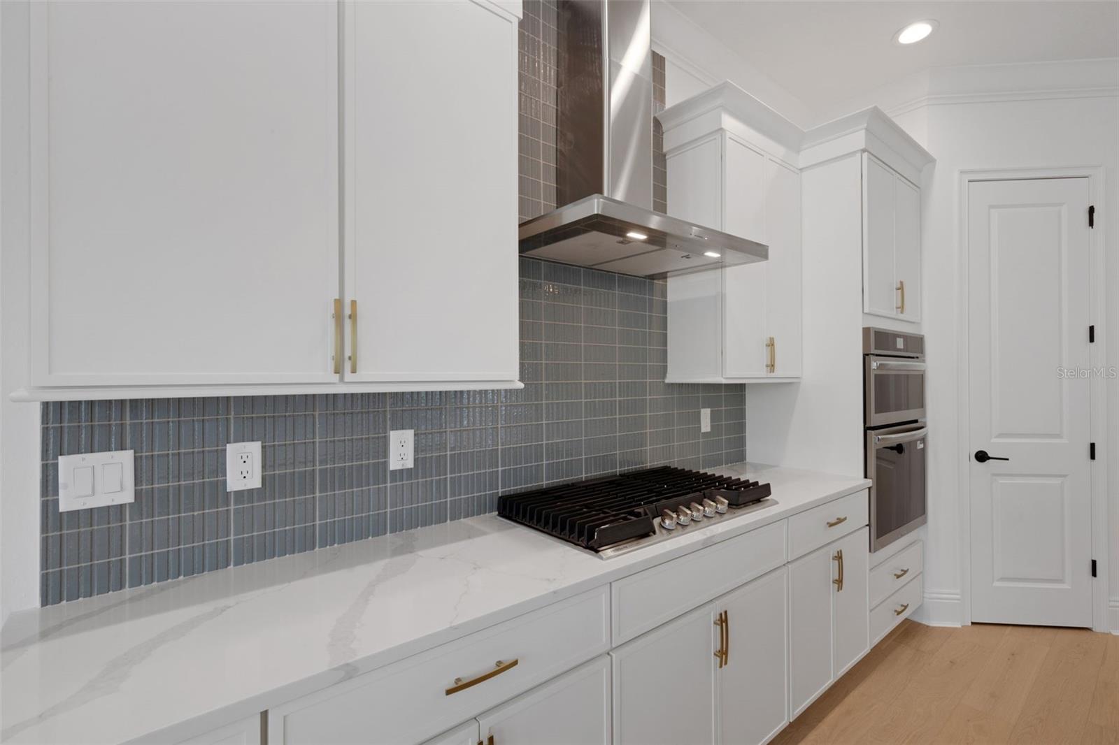 DELPHI I HILLS - Residential
