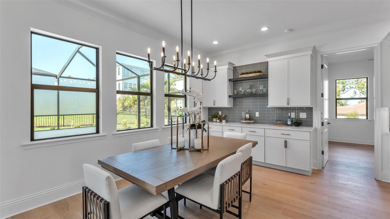 DELPHI I HILLS - Residential