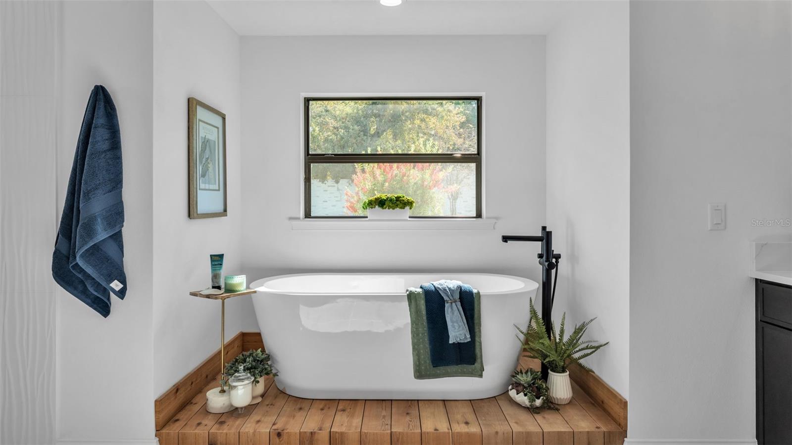 DELPHI I HILLS - Residential