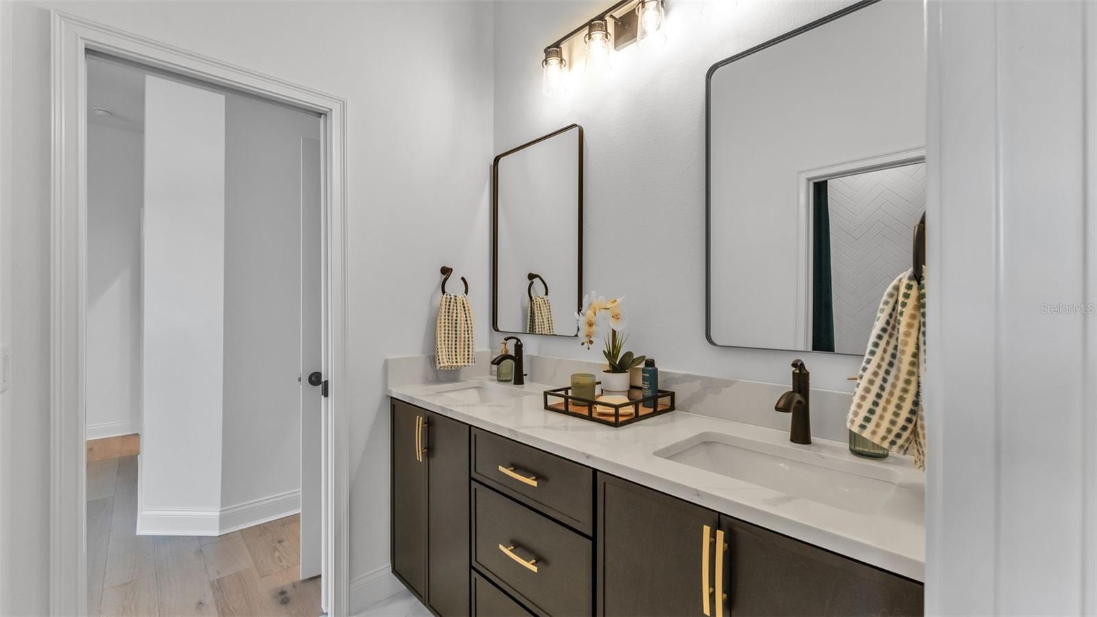 DELPHI I HILLS - Residential