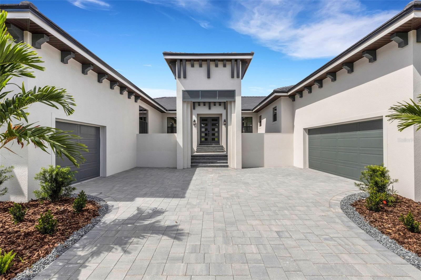DELPHI I HILLS - Residential