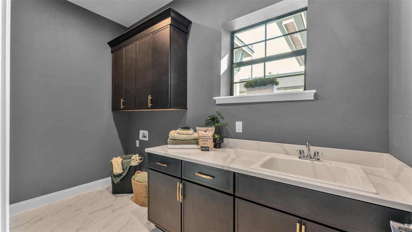 DELPHI I HILLS - Residential