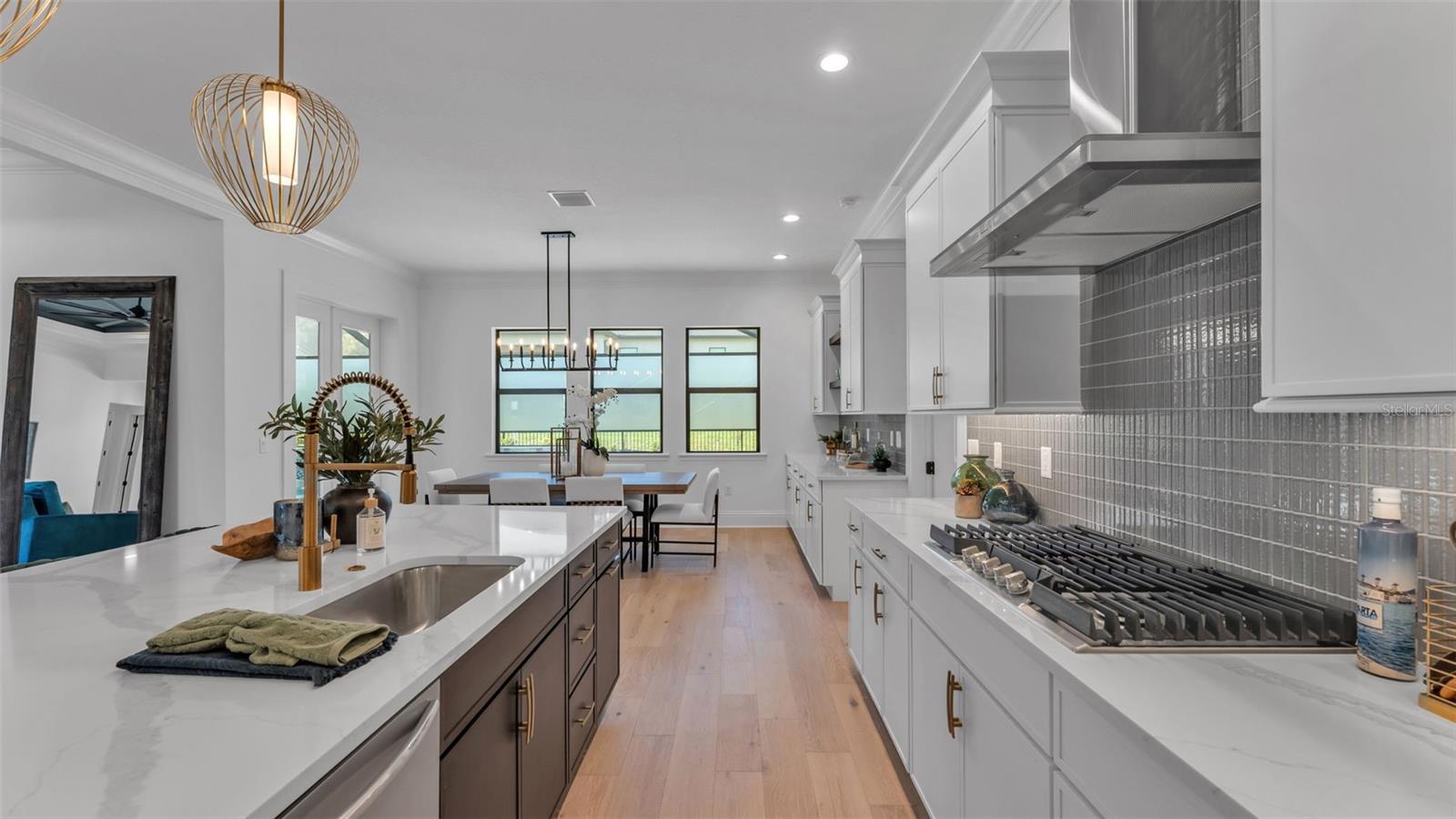 DELPHI I HILLS - Residential