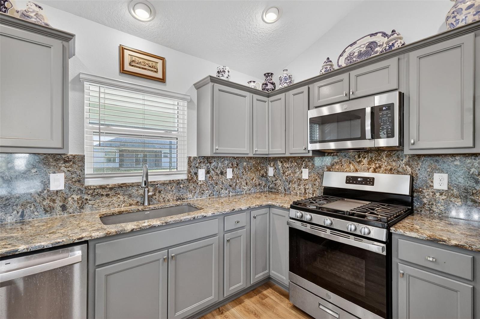 4290 COLLERETTE COURT