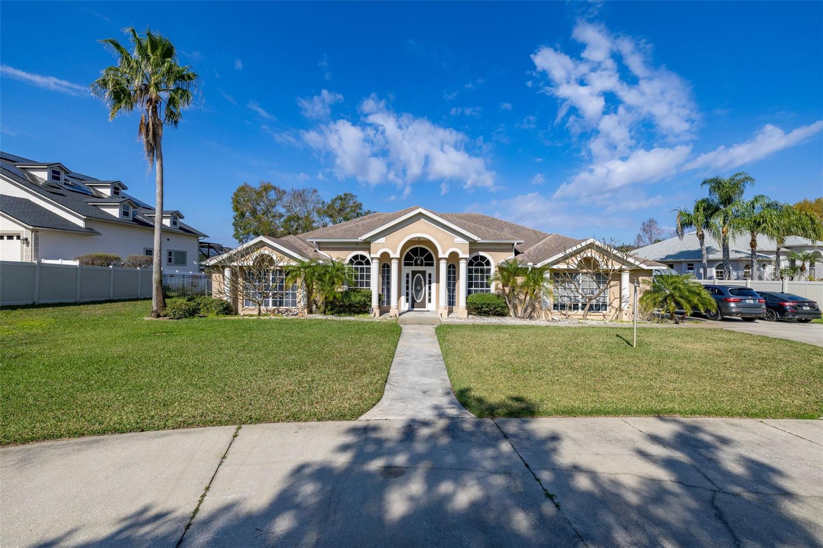 10919 LAKESHORE DRIVE