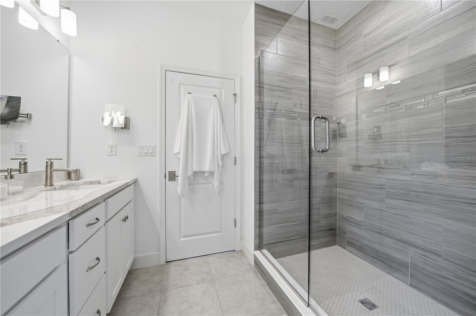 SEMINOLE CROSSING TWNHMS - Residential