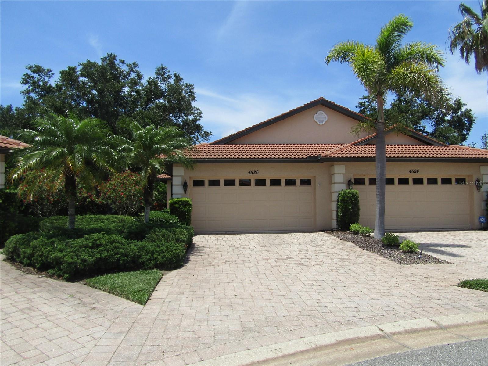 Welcome to Venetia! One of Venice's little treasures. Located just minutes from shopping and the Beaches. Great amenities such as 2 Pools, Tennis , a Clubhouse and a Fitness room. This adorable villa has 2 bedrooms, 2 baths, Kitchen with an Island and Bar, Living and Family room , Laundry room and a Garage. It is ready and waiting for you to enjoy !
Utilities Included
No Pets
No Smoking or Vaping
Available Seasonally Dec 2025, January & April 2026 $4800 mo ( not available Feb & Mar 26)
Available offseason June thru November 2025 $2400 mo