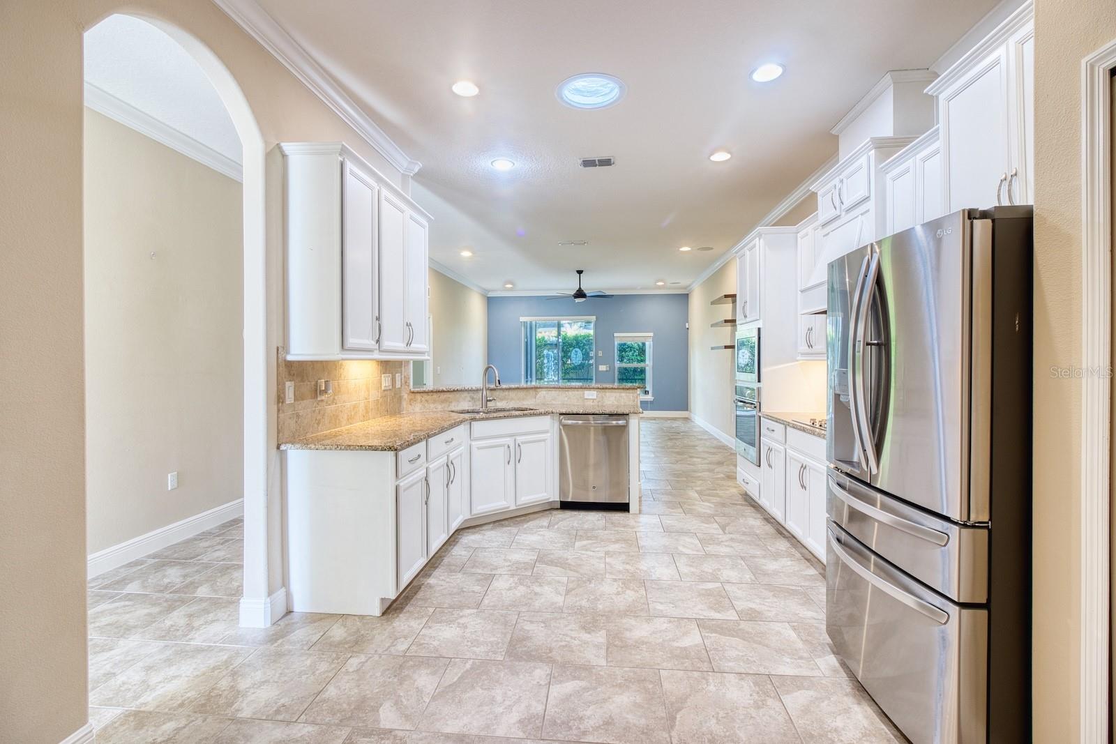 806 SNAPDRAGON DRIVE