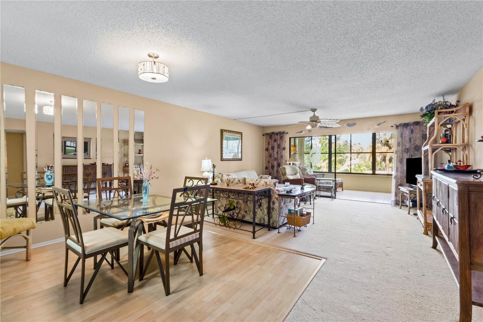 521 LAKESIDE DRIVE